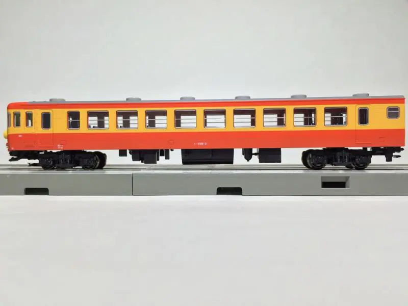 155系「ひので・きぼう」が入線しました。KATO 10-1299 / 10-1300
