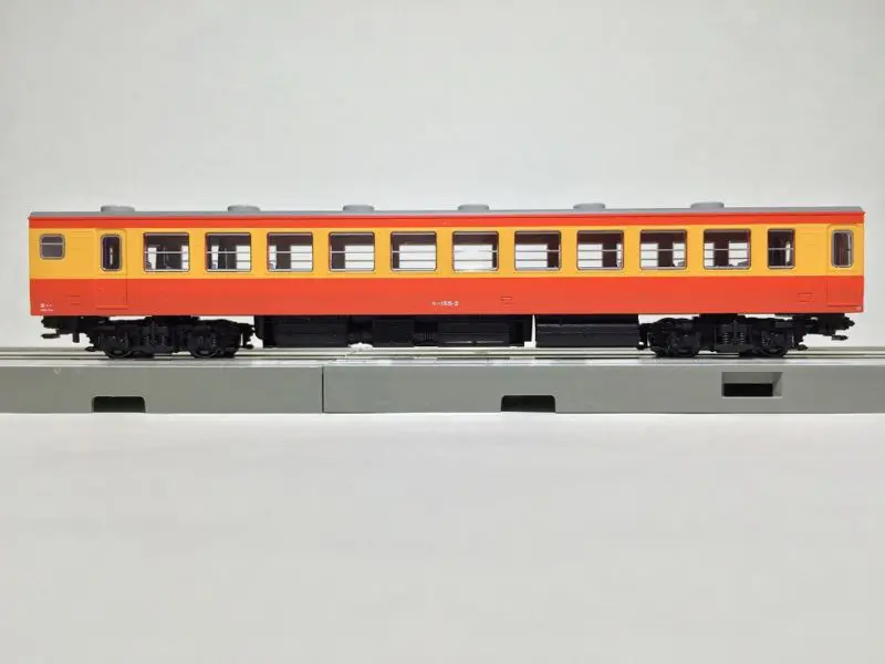 155系「ひので・きぼう」が入線しました。KATO 10-1299 / 10-1300