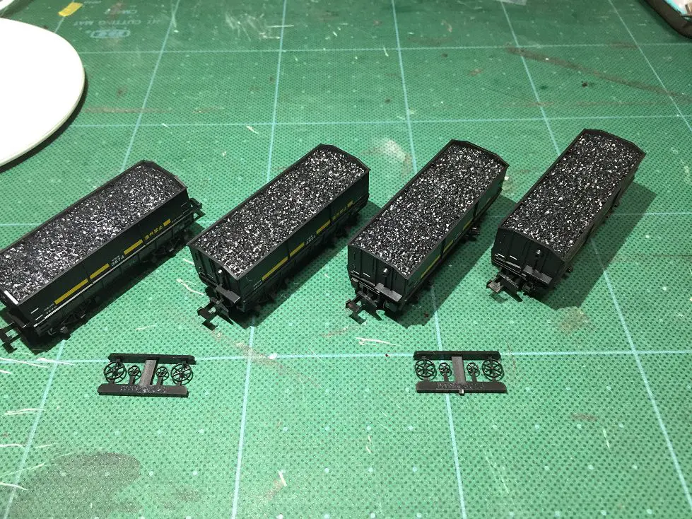 KATO 8028 8028-1 セキ3000　　　　 8両セット 石炭積載 KATO 8028-1 セキ3000（石炭積載） 入線です | NGaugeJP - 横濱模型