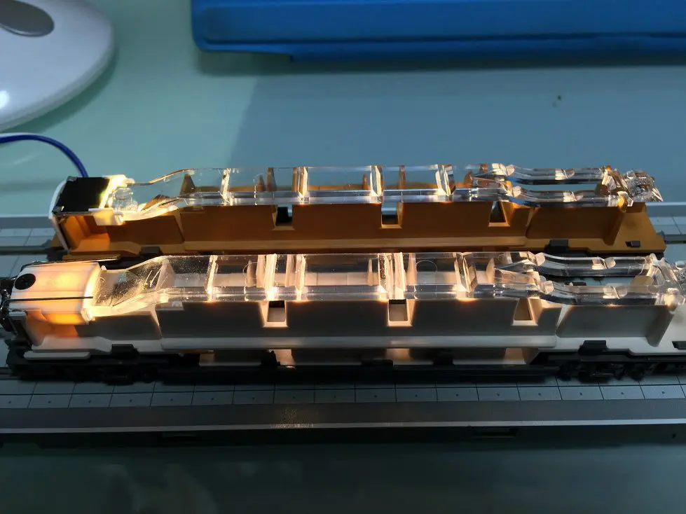 KATO E26系カシオペア その3 室内灯の巻 | NGaugeJP - 横濱模型