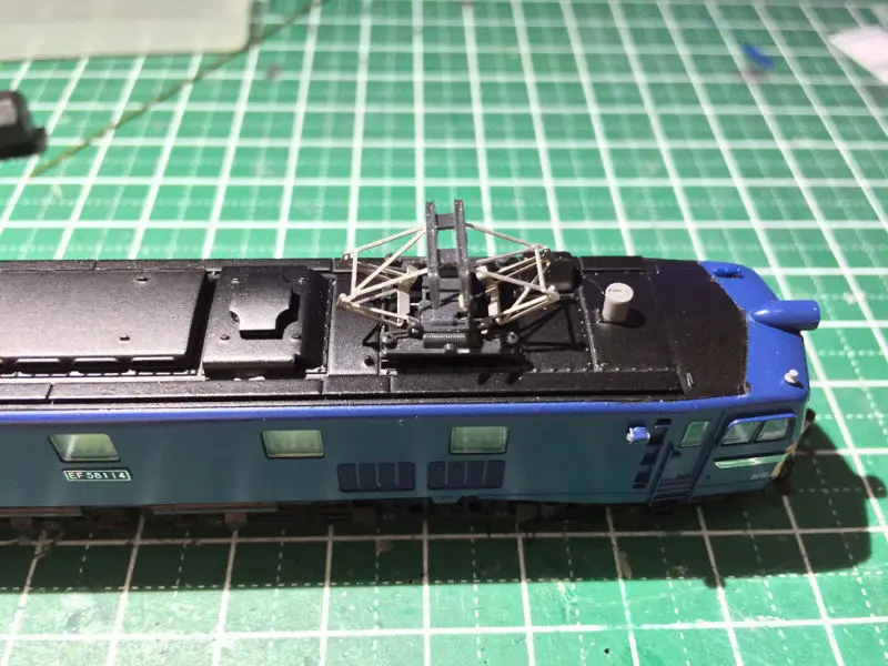 ED19単品パンタグラフPS15で EF58をグレードアップする。KATO
