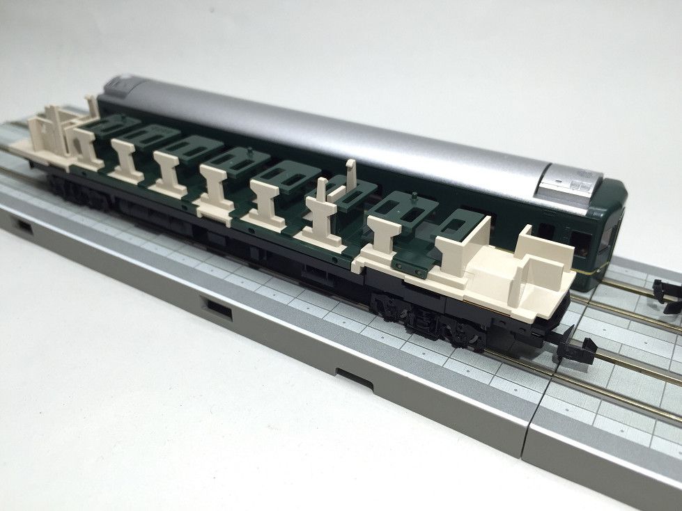 24系客車（特別なトワイライトエクスプレス）入線です。 TOMIX 98955