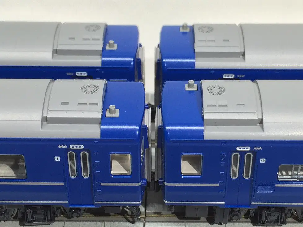 KATO 14系15形 「あかつき」 ブルートレイン 入線です。10-1360/10