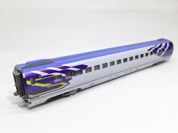 500系「500 TYPE EVA」が入線しました。 KATO 10-942 500系新幹線