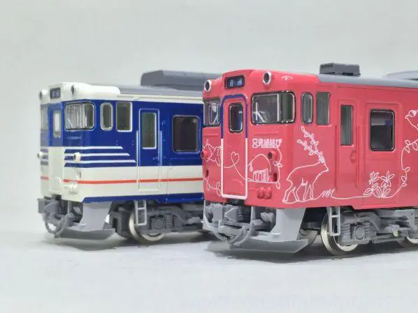 キハ40新潟色・青・キハ48只見縁結びセット 入線です。TOMIX 98958