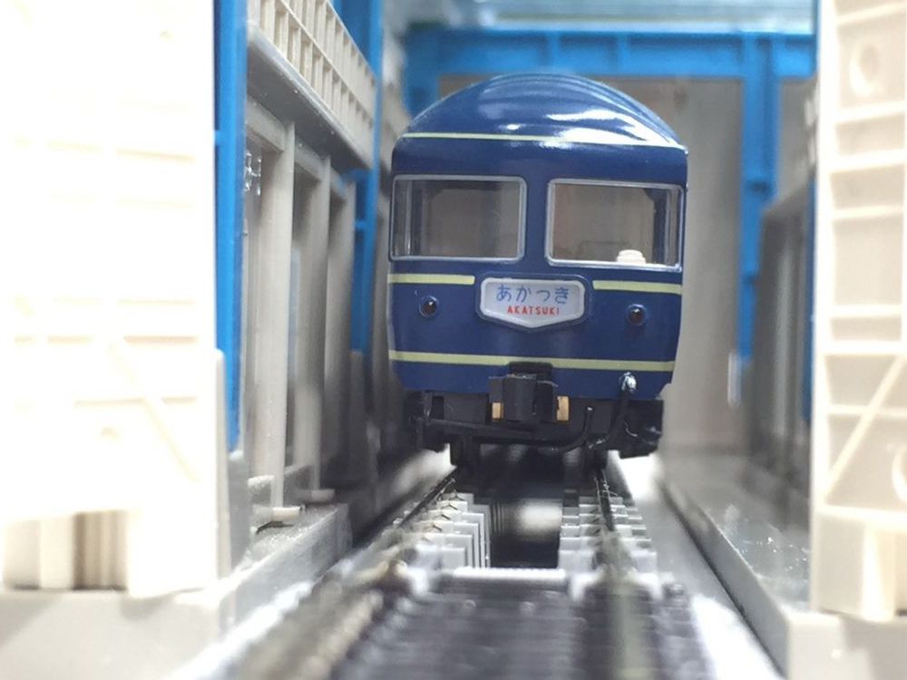 開放ピット線路を試しに電車庫へ KATO 20-016 | NGaugeJP - 横濱模型