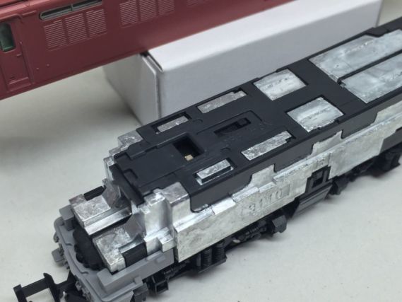 EF81 95号機 レインボー塗装B 入線です。 TOMIX 9172 | NGaugeJP