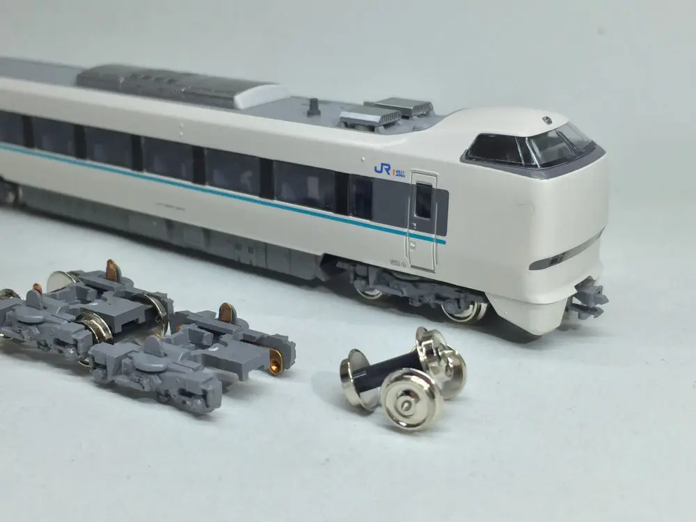 289系「くろしお」整備その1です。黒染車輪に交換 ｜ 製品情報｜製品
