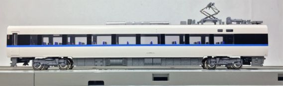 683系「サンダーバード」リニューアル車 入線(^^♪ KATO 10-1391/10