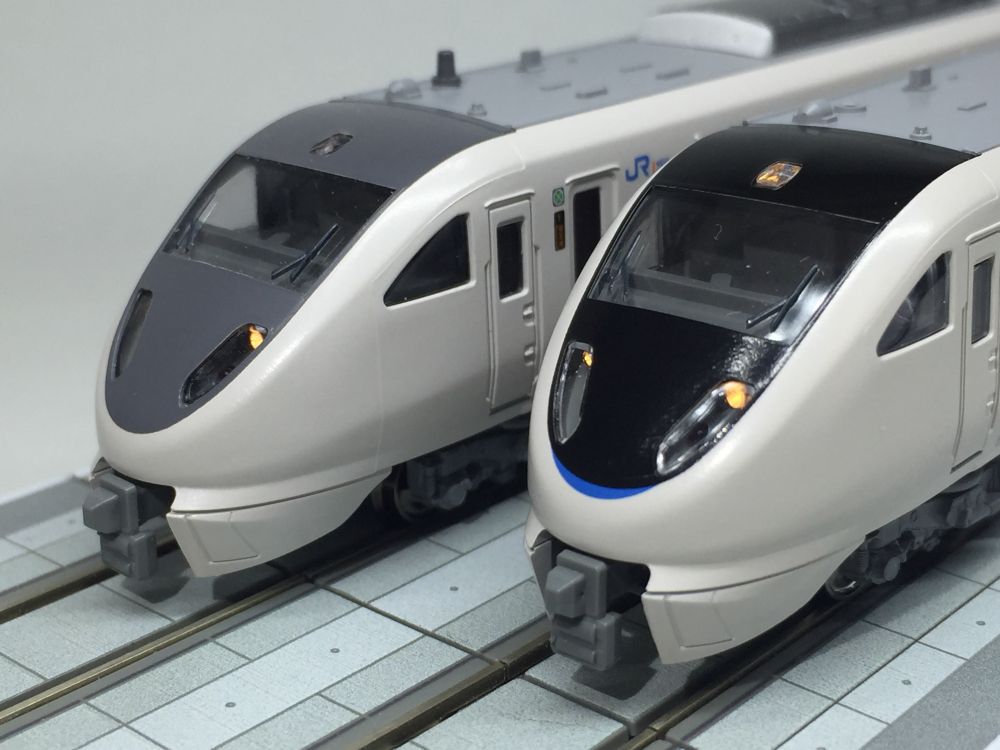 683系「サンダーバード」リニューアル車 入線(^^♪ KATO 10-1391