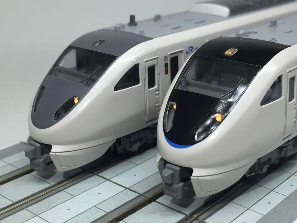 683系「サンダーバード」リニューアル車 入線(^^♪ KATO 10-1391/10