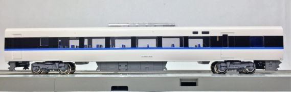 4513-3 サハ683 306