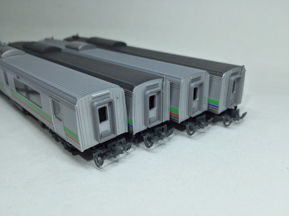 カトー 731系 10-498 キハ201系 10-499 731系と強調運転できるキハ201系 入線です。KATO 10-499 ｜ 製品情報
