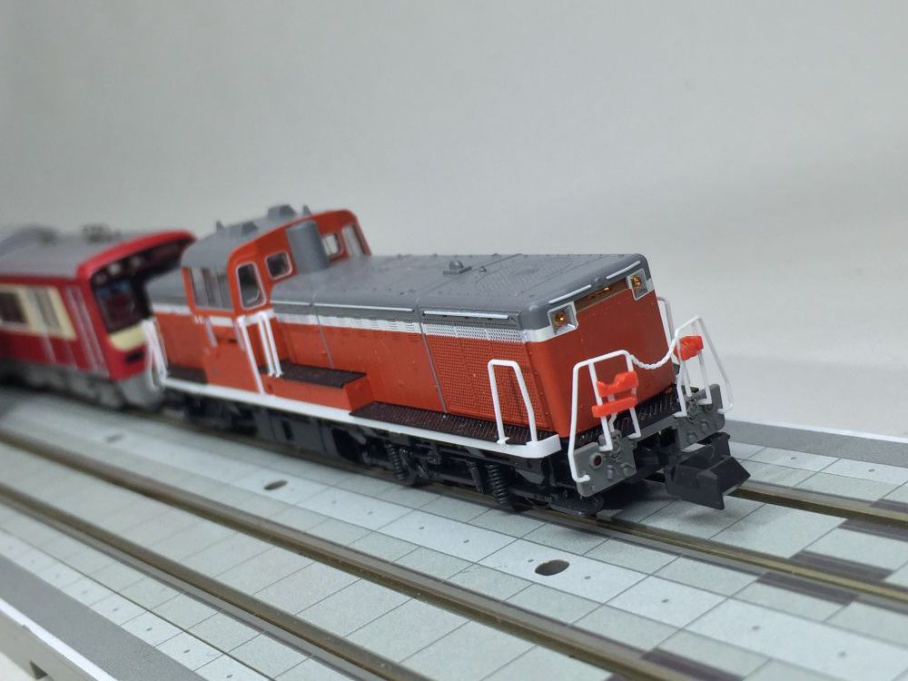 KATO DE10 整備 スローが効かないよねΣ(ﾟДﾟ) 品番7011-2 ｜ 製品情報