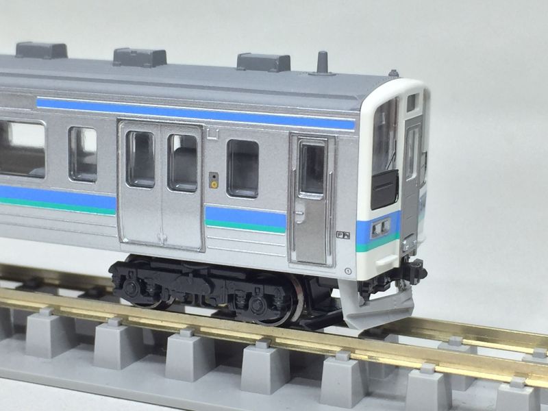 211系2000番台 長野色 入線です。KATO 10-1425 6両セット ｜ 製品情報