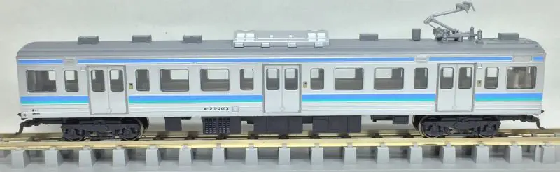 211系2000番台 長野色 入線です。KATO 10-1425 6両セット ｜ 製品情報