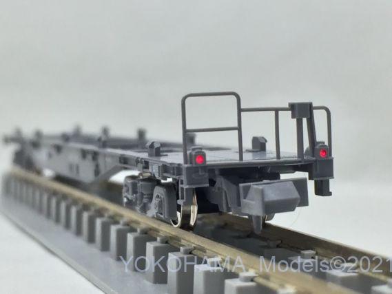 KATOの コキ106+107 コンテナ無積載 10両セットと2両増結が入線しま