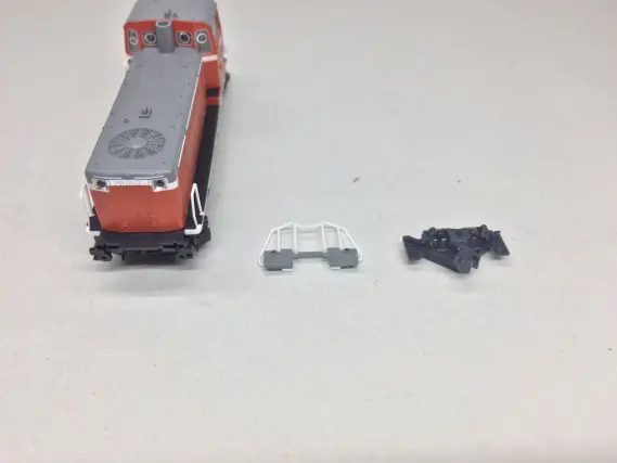 KATO DD16 の入線です。DD16 304ラッセルもついでに弄る。7013 / 10