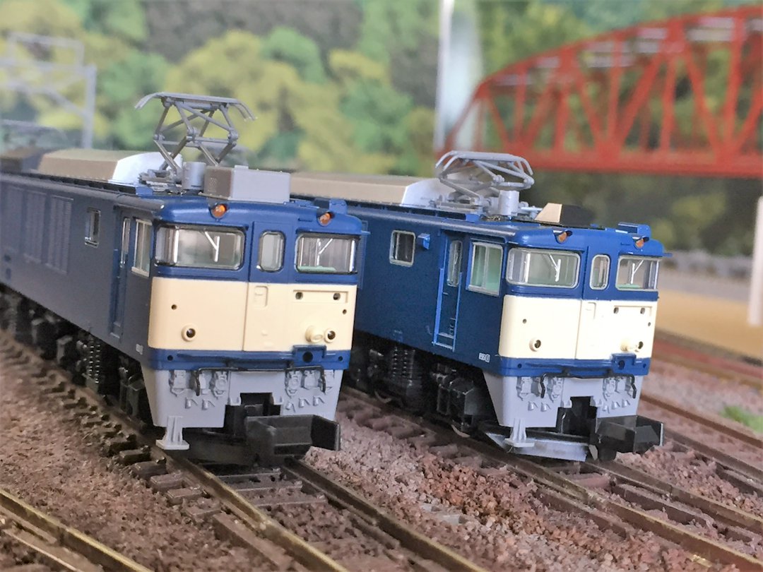 トミックス EF64 1000形 復活国鉄色 EF64 1001とEF64 1028の復活国鉄色セットが入線です。TOMIX 98990