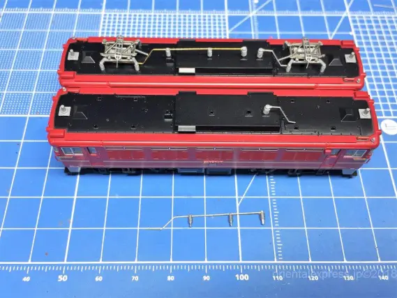 ED75 700番台 オリエントサルーン色を弄る。その2 TOMIX 9150