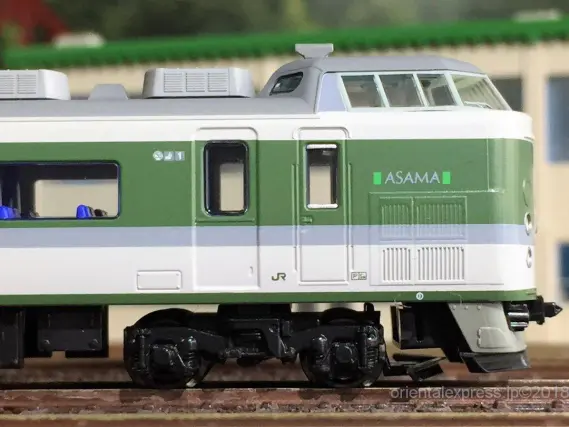 189系 小窓編成（N105編成）が入線しました。その2 KATO 10-1501 / 10
