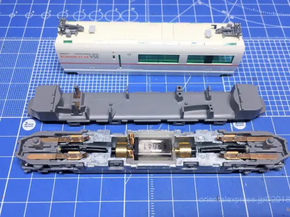 小田急ロマンスカー50000形VSEが入線しました。TOMIX 92754 | NGaugeJP