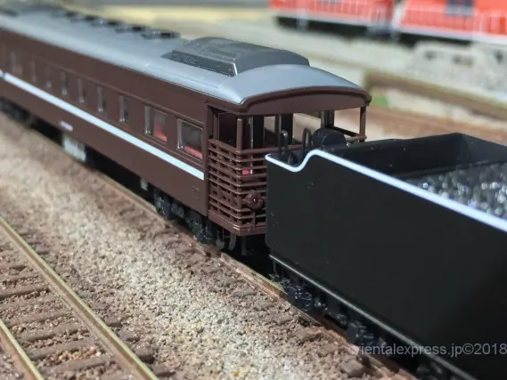 35系4000番台 SLやまぐち号セットが入線しました。その2 比較 TOMIX