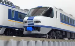 キハ58系 急行形気動車（新潟色）入線です。KATO 10-357
