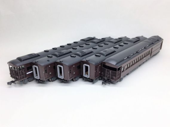 35系4000番台 SLやまぐち号が入線しました。KATO 10-1500 5両セット