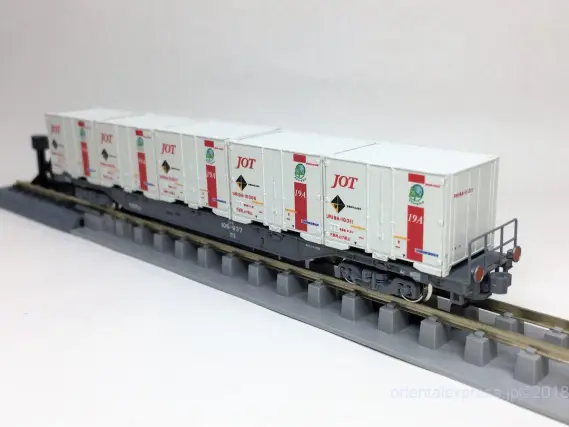 再生産のUR19A コンテナ（JOT赤）に19D コンテナ（旧塗装）を増備