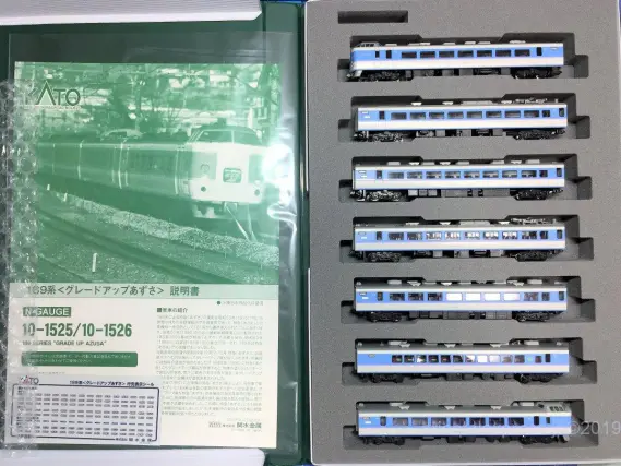 新!! 189系「グレードアップあずさ」入線です。KATO 10-1525 / 10-1526
