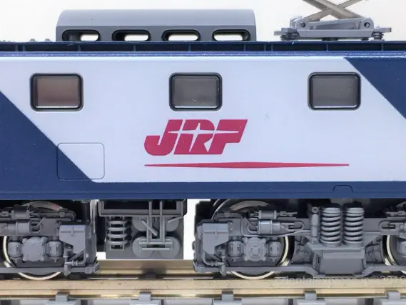 EF64 1000番台 JR貨物新更新色（大宮車両所更新）が入線です！KATO