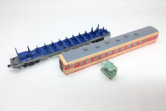 キハ58系（非冷房車）急行「ざおう」が入線しました。KATO 10-1532