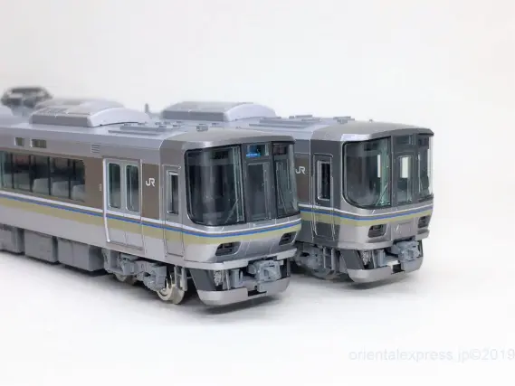 223系2000番台が入線です。TOMIX 98327 ｜ 製品情報｜製品検索｜鉄道