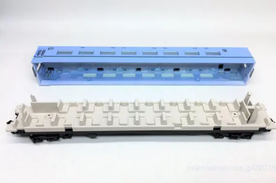 限定品 583系「きたぐに」JR西日本旧塗装が入線です。TOMIX 97911