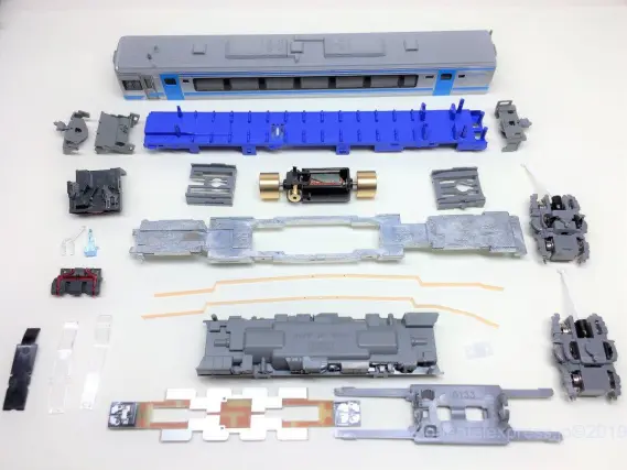 レヴォ 四国2000 KATO オレンジラッピング JR四国 2000系「南風」が入線しました。KATO 10-1503 ｜ 製品情報