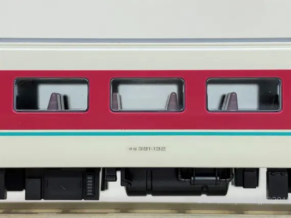 381系「ゆったりやくも」ノーマル編成 が入線しました～(^^♪ KATO 10