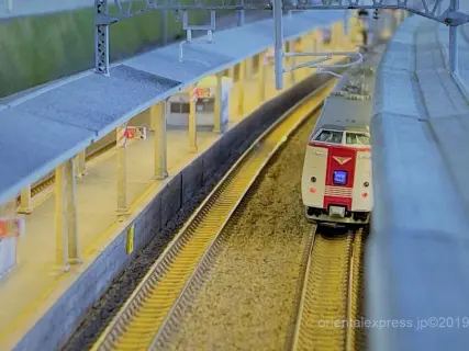 線路の無い鉄道模型　国鉄風駅舎 KATO ローカル線の小形駅舎 塗装 その2 : クローゼットの中の