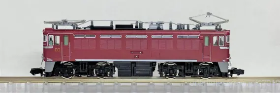 EF64 77号機・お召塗装、ED75 121号機・お召塗装が入線しました。TOMIX