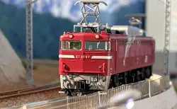 EF64 1010号機 JR貨物試験塗装が入線です。KATO 3023-2 | NGaugeJP