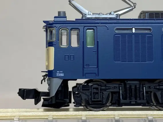 EF64 37号機・復活国鉄色が入線しました。TOMIX 7130 ｜ 製品情報