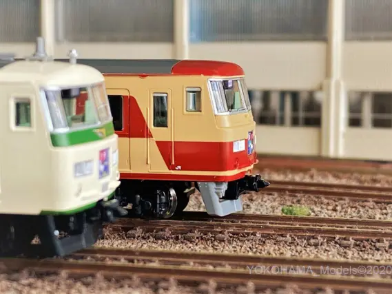 185系200番台「国鉄特急色」OM08編成が入線しました。TOMIX 98691