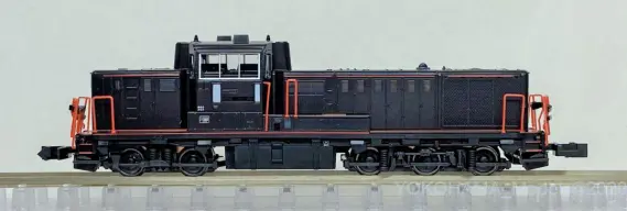 DE10 1195号機 JR九州仕様（登場時）が入線しました。KATO 7011-A