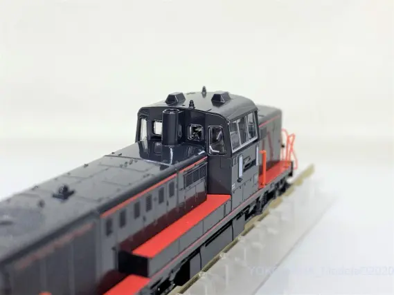 DE10 1195号機 JR九州仕様（登場時）が入線しました。KATO 7011-A