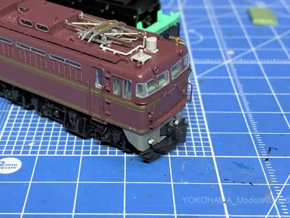 EF65 123号機・ゆうゆうサロン岡山塗装を弄る。（赤7号）MICROACE