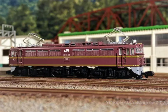 EF65 123号機・ゆうゆうサロン岡山塗装を弄る。その2（赤7号