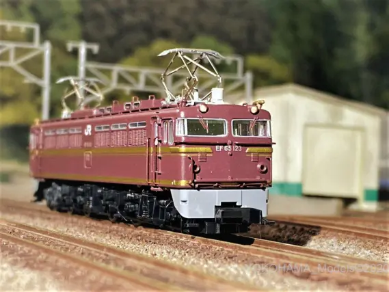 EF65 123号機・ゆうゆうサロン岡山塗装を弄る。（赤7号）MICROACE