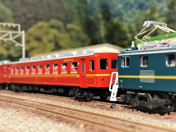 秩父鉄道 12系 パレオエクスプレス（赤茶）が入線しました。MICROACE