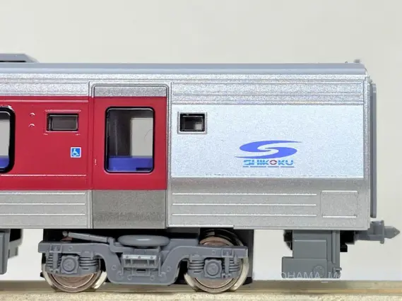 JR四国N2000系が入線しました。KATO 10-1627 ｜ 製品情報｜製品検索