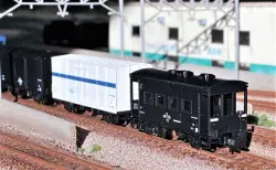 キハ40新潟色・青・キハ48只見縁結びセット 入線です。TOMIX 98958